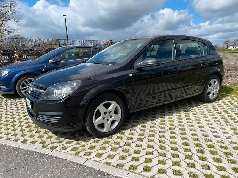 Second-hand Opel Astra 140 CP (102 kW) 2006 Negru Hatchback