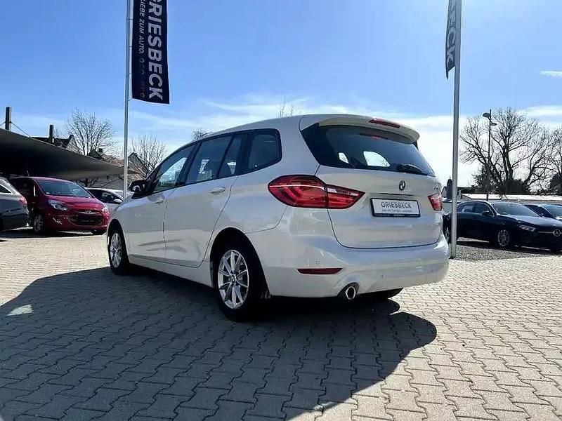 Gebraucht BMW 216 Advantage 116 PS (85 kW) 2022 Mineralweiss metallic Van / Kleinbus