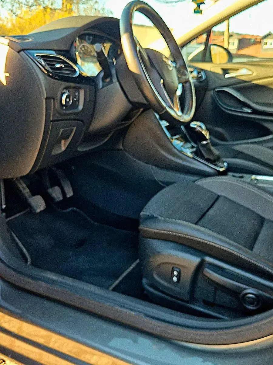 Gebraucht Opel Astra Elegance 122 PS (89 kW) 2019 Grau Kombi