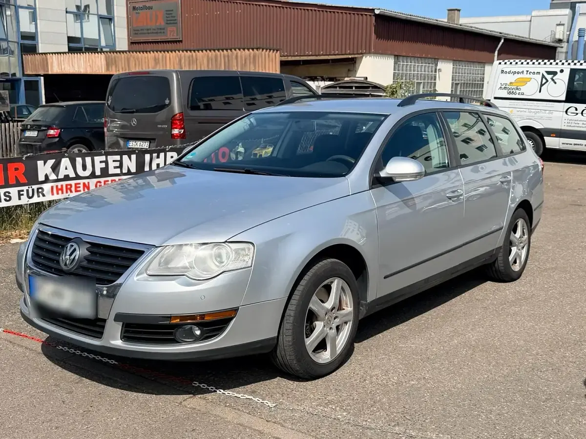 Usata VW Passat 140 CV (102 kW) 2011 Argento Station wagon