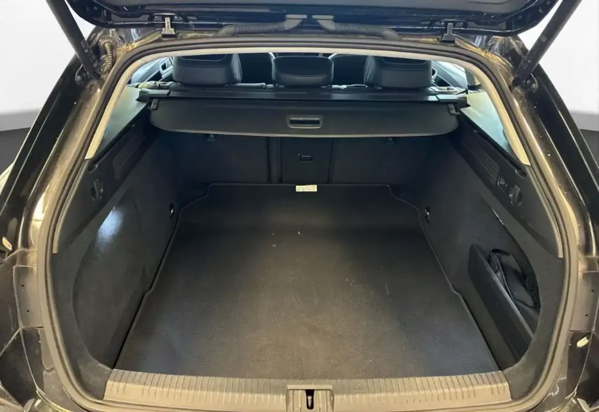 Gebraucht VW Arteon Elegance 280 PS (205 kW) 2023 Deep black perleffekt Kombi