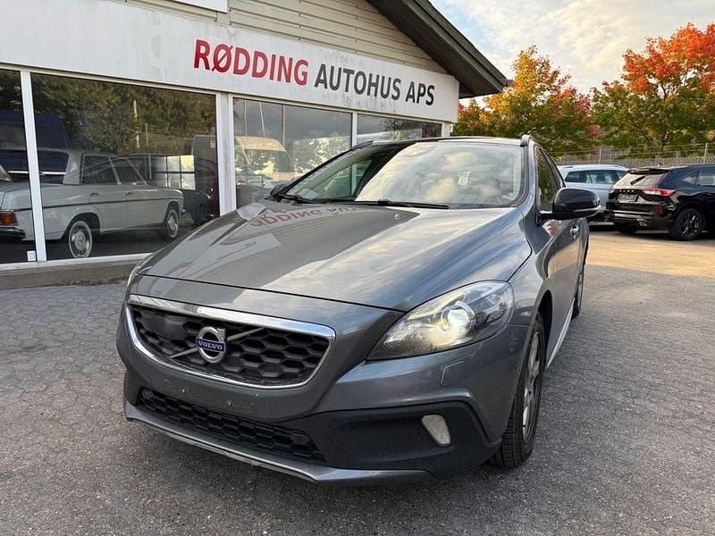 Grau Gebraucht 2014 Volvo V40 CC Momentum Kombi | 6.700 € (Etwas zu teuer) - Bild 1/4