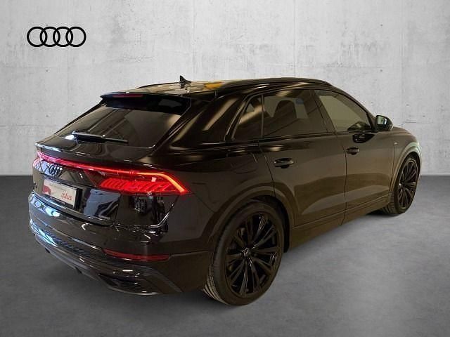 Gebraucht Audi Q8 Ambiente 286 PS (210 kW) 2022 Mythosschwarz metallic SUV