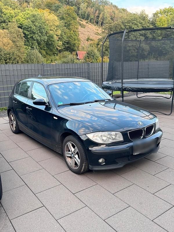 Schwarz Gebraucht 2006 BMW 116 Kleinwagen | 1.600 € - Bild 1/4