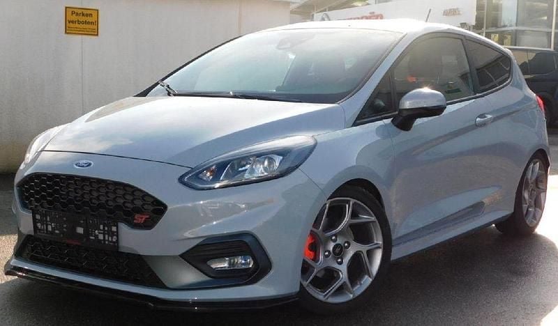Silber Gebraucht 2019 Ford Fiesta ST Limousine | 17.460 € (Fairer Preis) - Bild 1/4