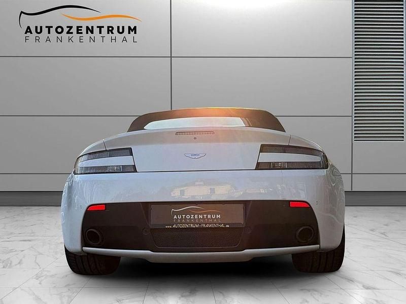 Gebraucht Aston Martin V8 Vantage 436 PS (320 kW) 2016 Weiß Cabrio