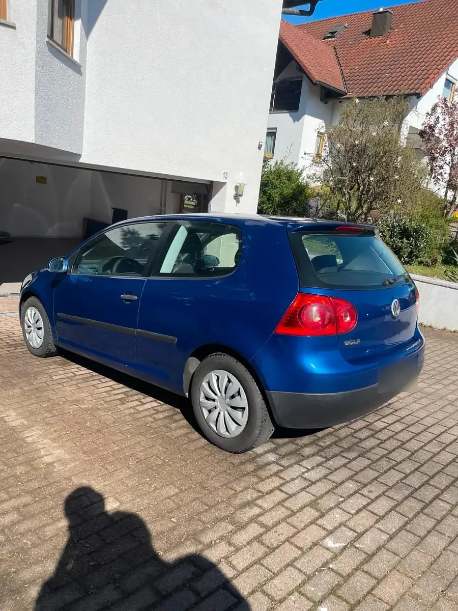 Gebraucht VW Golf V 75 PS (55 kW) 2005 Blau Kleinwagen