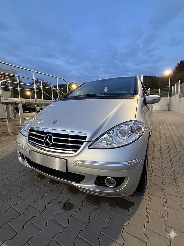 Gebraucht Mercedes 200 2005 Silber Limousine