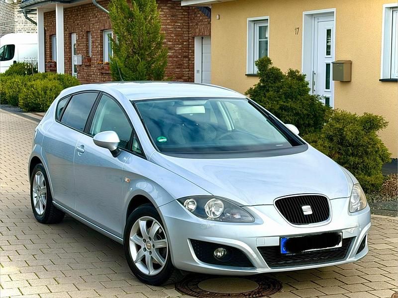 Gebraucht Seat Leon 105 PS (77 kW) 2010 Grau Kleinwagen