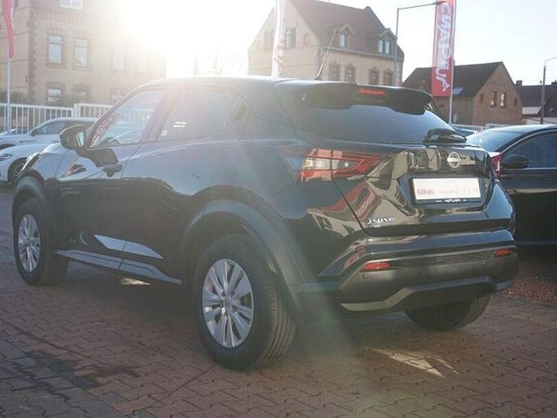 Gebraucht Nissan Juke Acenta 114 PS (83 kW) 2024 Schwarz SUV