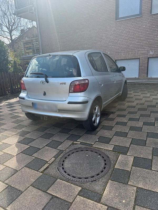 Gebraucht Toyota Yaris 50 PS (36 kW) 2002 Grau Kleinwagen