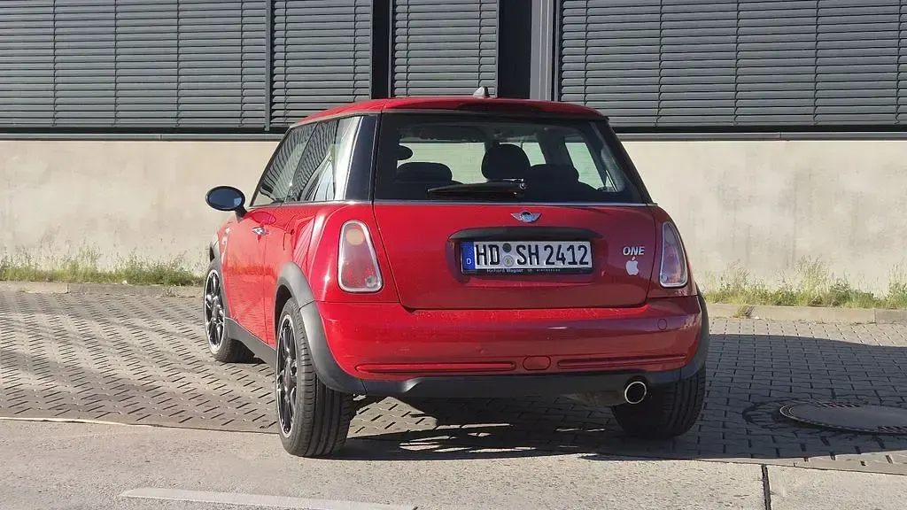 Occasion Mini ONE Seven 90 PK (66 kW) 2006 Rood Hatchback