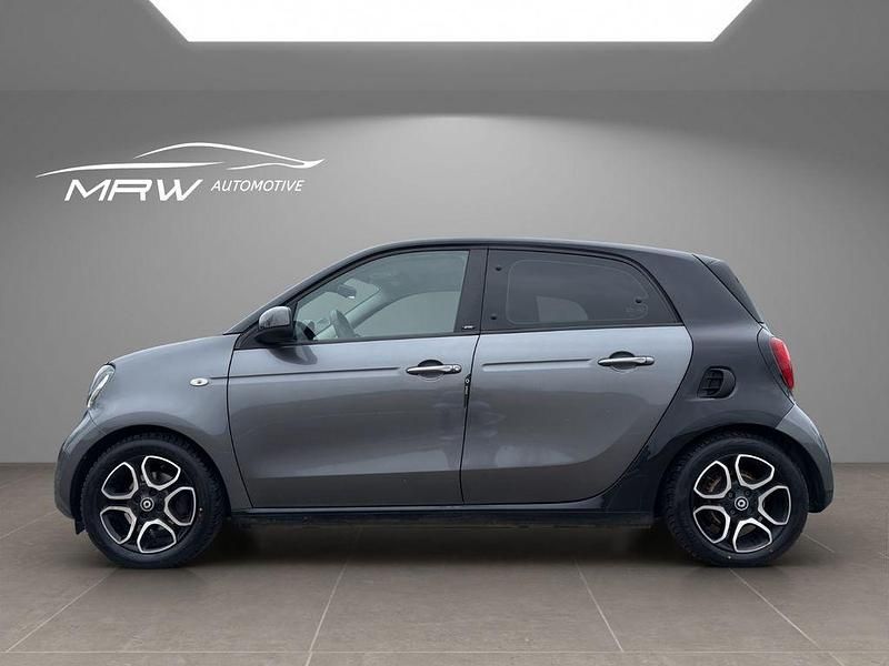 Second-hand Smart ForFour 90 CP (66 kW) 2016 Negru Hatchback