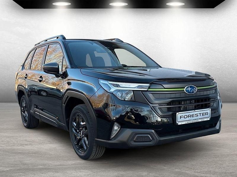 Neu Subaru Forester Exclusive+ 136 PS (100 kW) 2025 Schwarz SUV