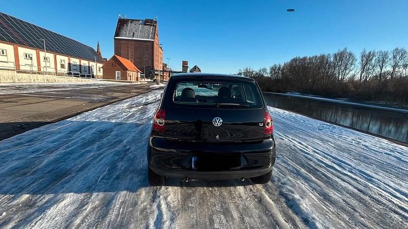Second-hand VW Fox 75 CP (55 kW) 2007 Negru Hatchback