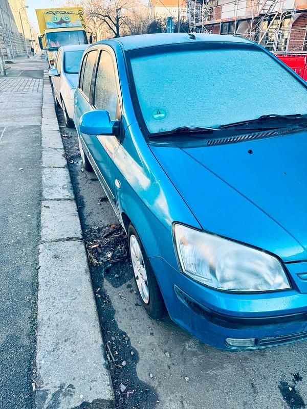 Second-hand Hyundai Getz 65 CP (47 kW) 2003 Albastru Hatchback