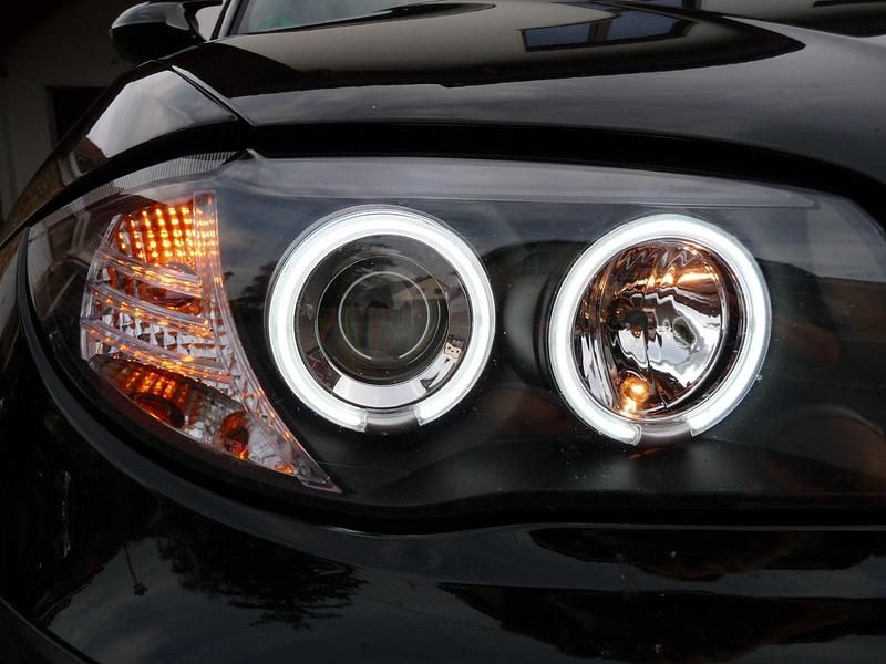 Second-hand BMW 116 Performance 122 CP (89 kW) 2009 Negru Hatchback