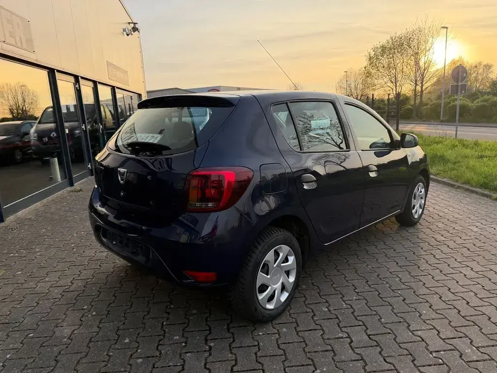 Gebraucht Dacia Sandero Essentiel 73 PS (53 kW) 2019 Blau Limousine