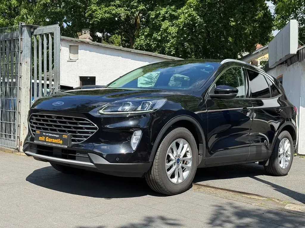 Gebraucht Ford Kuga Titanium 190 PS (139 kW) 2022 Schwarz SUV