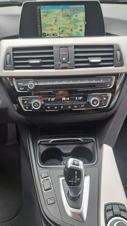 Gebraucht BMW 318 Performance 150 PS (110 kW) 2016 Schwarz Kombi