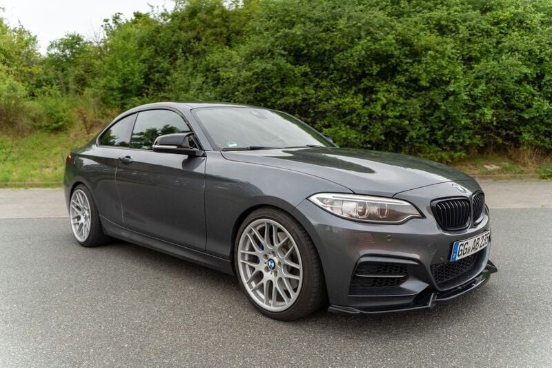 Grau Gebraucht 2014 BMW M235 Comfort Edition Coupé | 21.000 € (Guter Preis) - Bild 1/4