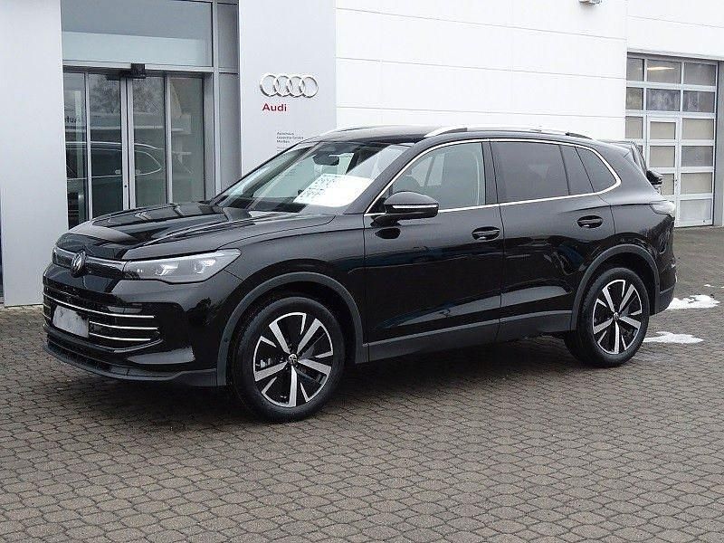 Neu VW Tiguan Elegance 150 PS (110 kW) 2025 Schwarz SUV