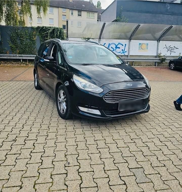 Schwarz Gebraucht 2016 Ford Galaxy Van / Kleinbus | 15.500 € (Superpreis) - Bild 1/4