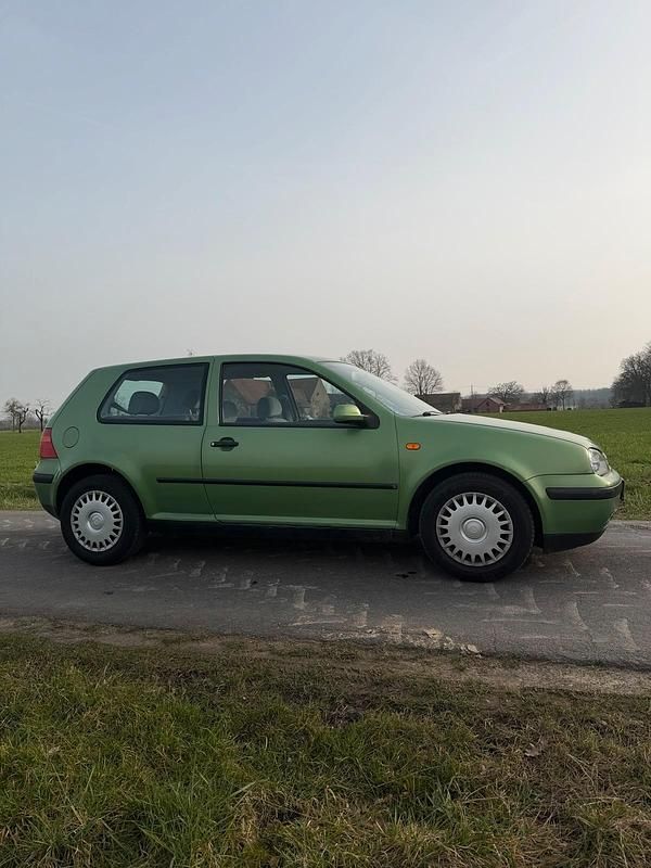 Gebraucht VW Golf IV 101 PS (74 kW) 1999 Grün Kleinwagen