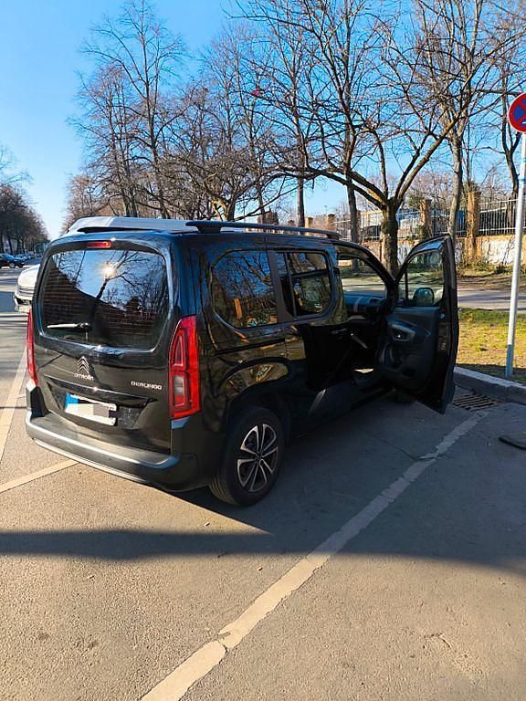 Gebraucht Citroën Berlingo Feel 131 PS (96 kW) 2018 Schwarz Van / Kleinbus