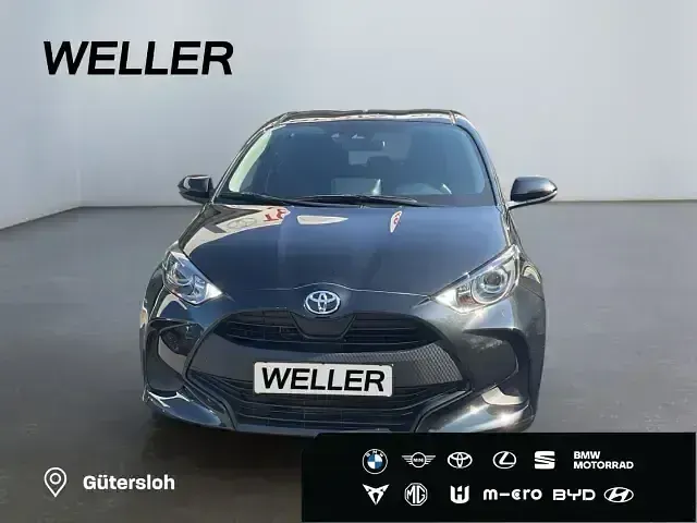 Gebraucht Toyota Yaris Comfort 72 PS (52 kW) 2022 Schwarz Kleinwagen