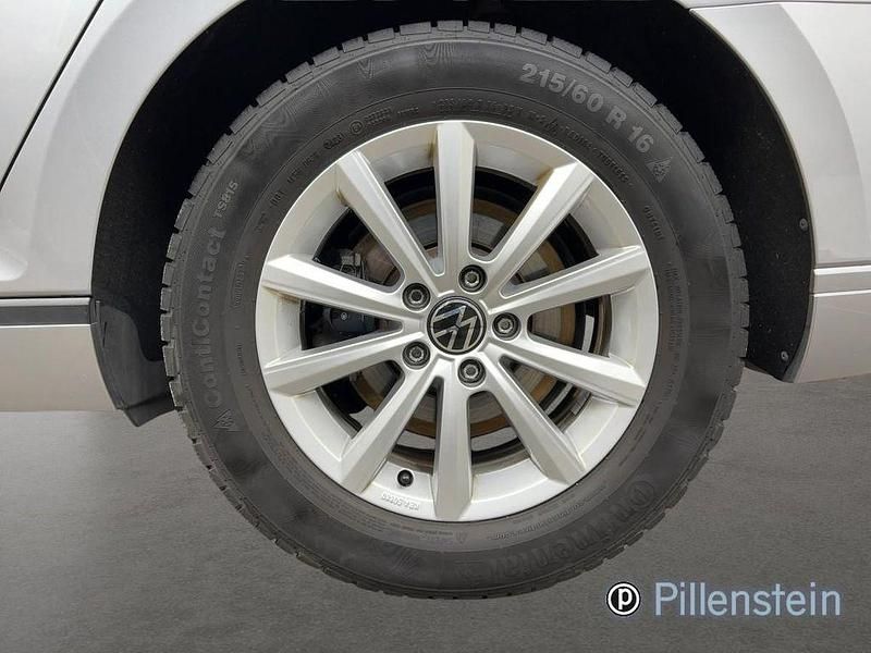 Gebraucht VW Passat Business 150 PS (110 kW) 2023 Silber Kombi