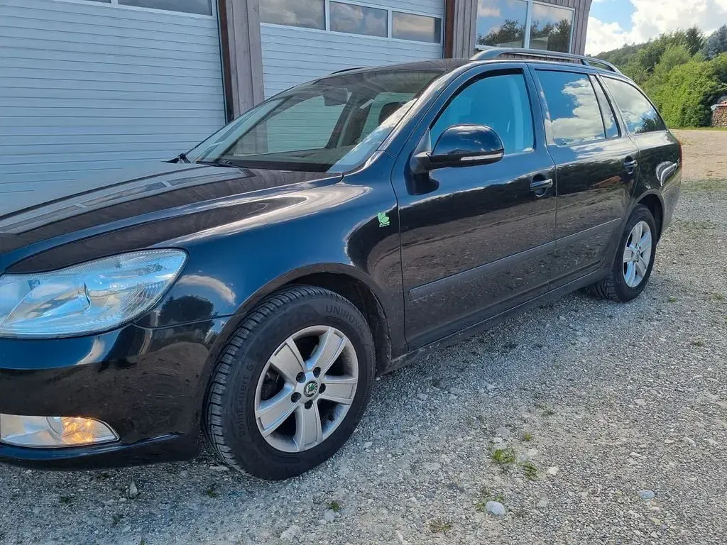 Gebraucht Skoda Octavia GreenLine 105 PS (77 kW) 2013 Schwarz Kombi