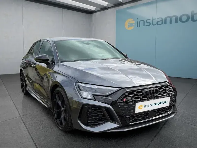 Gebraucht Audi RS3 Sportback 400 PS (294 kW) 2023 Grau Kleinwagen