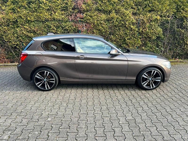 Käytetty BMW 116 Performance 136 HP (100 kW) 2012 Viistoperä