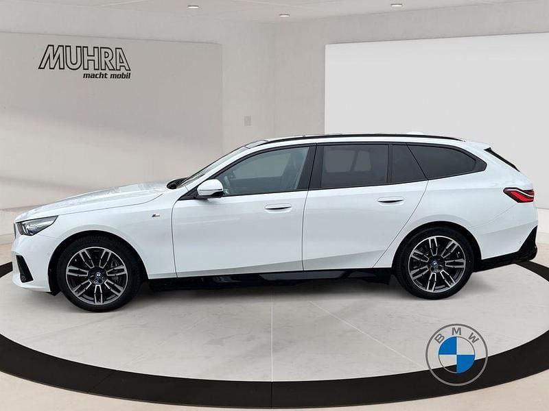 Gebraucht BMW i5 M Sport 250 kW (340 PS) 2025 Weiß Kombi