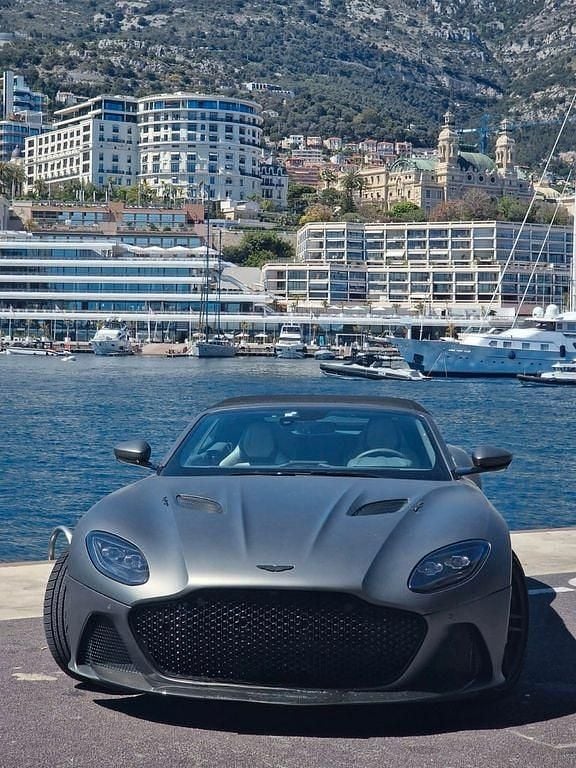 Gebraucht Aston Martin DBS 725 PS (533 kW) 2021 Grau