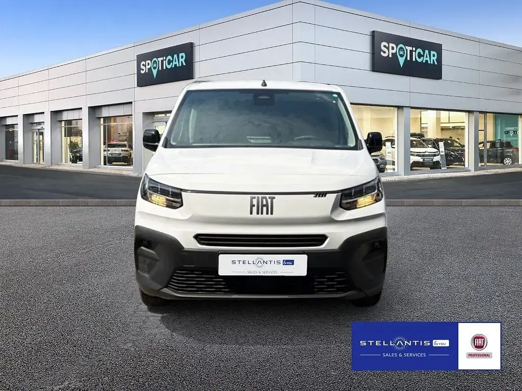 Neu Fiat Doblò 131 PS (96 kW) 2026 Weiß Van / Kleinbus