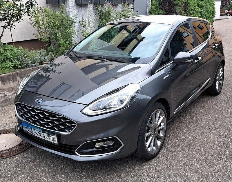 Grau Gebraucht 2019 Ford Fiesta Vignale Kleinwagen | 13.890 € (Guter Preis) - Bild 1/4