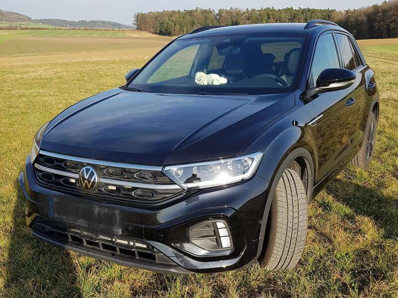 Schwarz Gebraucht 2022 VW T-Roc R-line SUV | 25.499 € (Fairer Preis) - Bild 1/4