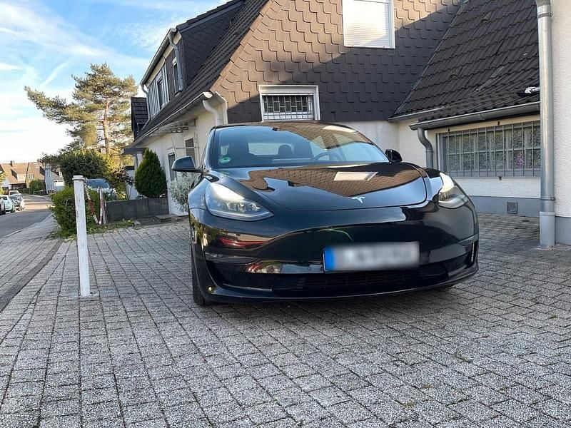 Second-hand Tesla Model 3 366 kW (498 CP) 2020 Negru Berlinǎ