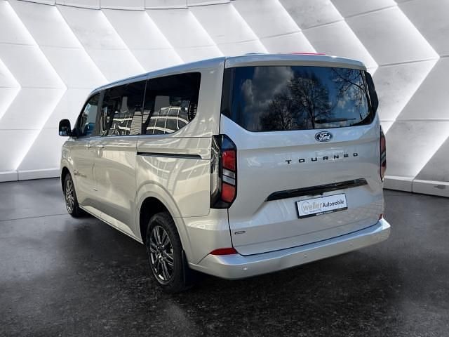 Gebraucht Ford Tourneo Titanium 232 PS (170 kW) 2026 Silber Van / Kleinbus