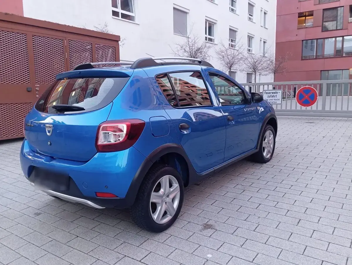Gebraucht Dacia Sandero Prestige 90 PS (66 kW) 2013 Blau Limousine