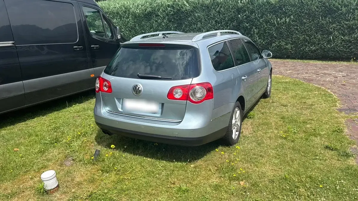 Gebraucht VW Passat 140 PS (102 kW) 2006 Blau Kombi