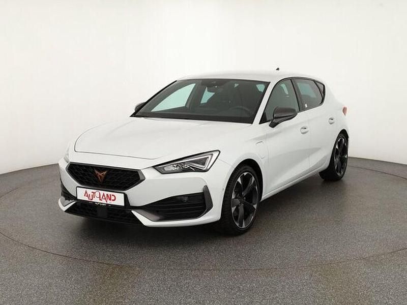 Weiß Gebraucht 2023 Cupra Leon Limousine | 25.990 € (Fairer Preis) - Bild 1/4