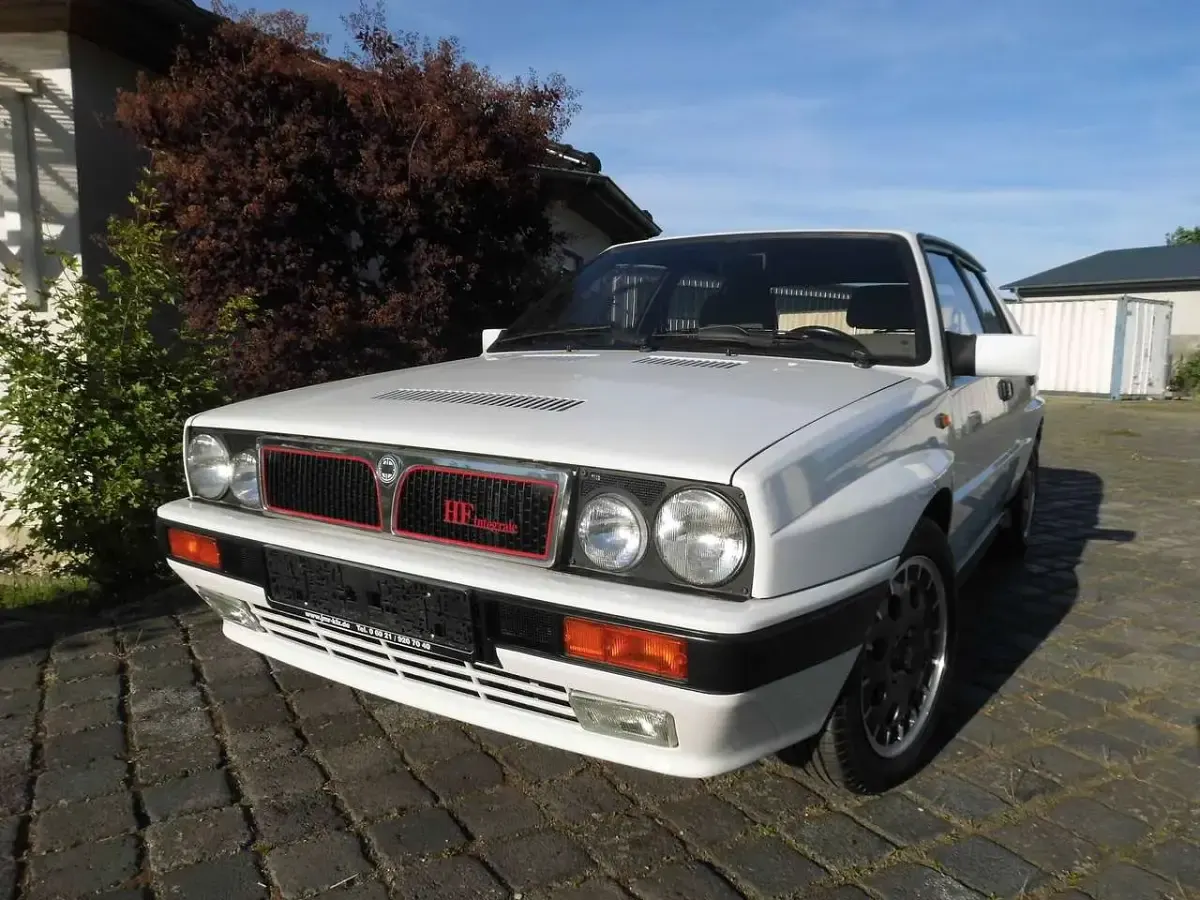 Gebraucht Lancia Delta 181 PS (133 kW) 1989 Weiß Kleinwagen