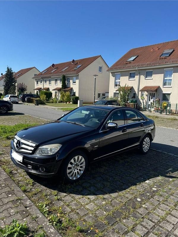 Schwarz Gebraucht 2007 Mercedes C200 Elegance Kombi | 6.500 € (Fairer Preis) - Bild 1/4
