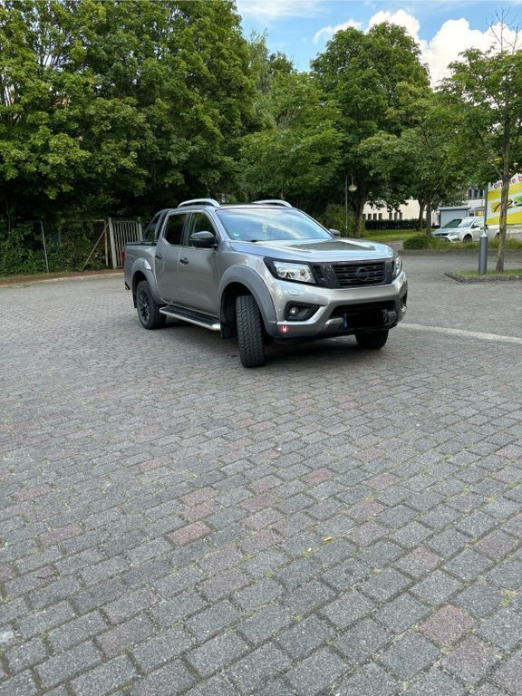 Grau Gebraucht 2017 Nissan Navara Tekna Abholung | 19.000 € (Superpreis) - Bild 1/4
