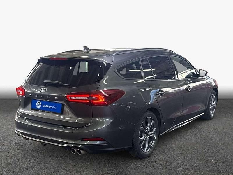 Gebraucht Ford Focus ST-Line X 155 PS (114 kW) 2025 Grau Kombi