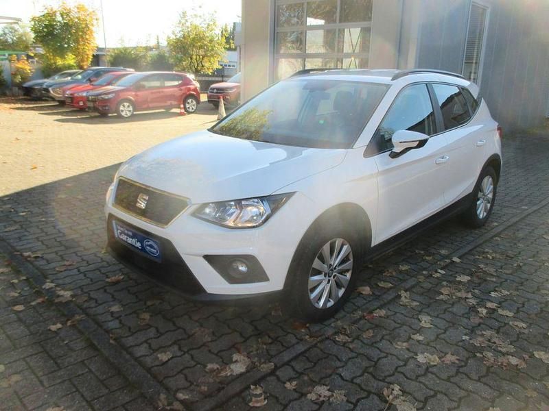 Weiß Gebraucht 2020 Seat Arona Style SUV | 9.900 € (Guter Preis) - Bild 1/4