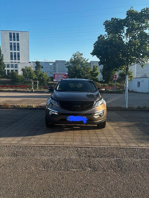 Braun Gebraucht 2014 Kia Sportage SUV | 7.777 € (Guter Preis) - Bild 1/4